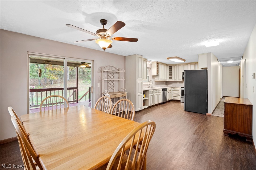 9 Short Brook Road Vincent, OH 45784 - Photo 8 of 21 Such a great space for entertaining