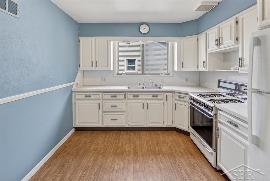 602 South Hampton Street Bay City, MI 48708 - Photo 8 of 20