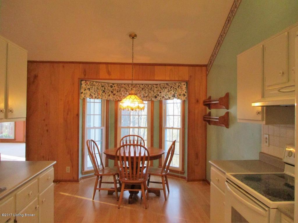 7204 Ridge Creek Road Louisville, KY 40291 - Photo 12 of 39 7-6 Kitchen IMG_0258 (1024x768)
