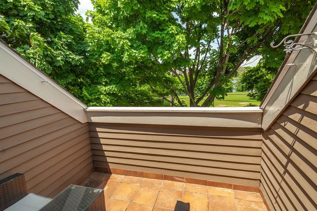129 Governor Winthrop Road, Unit 1A Somerville, MA 02145 - Photo 17 of 27
