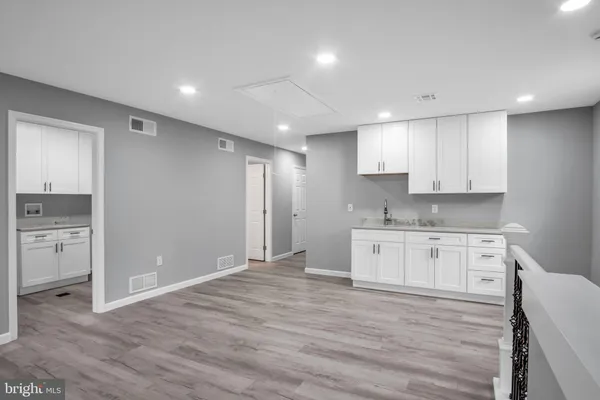 $3,000 | 1500 Embassy Drive, Unit B, Harrisburg, PA 17109