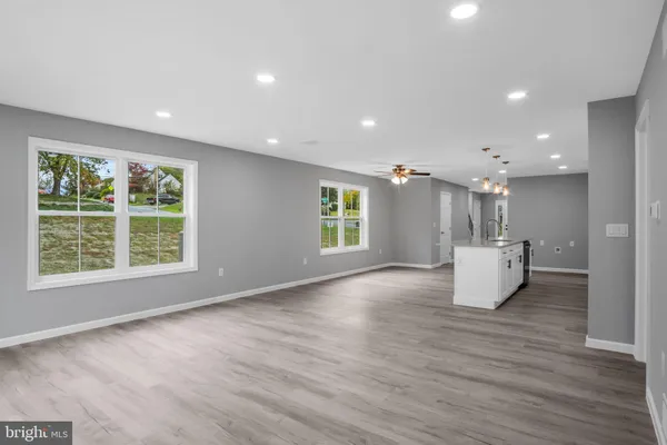 $3,000 | 1500 Embassy Drive, Unit B, Harrisburg, PA 17109