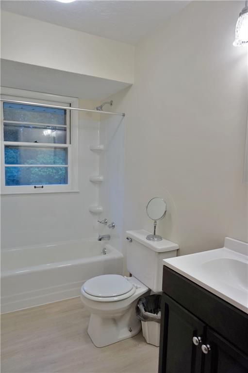 1304 South Main Street Butler, PA 16001 - Photo 18 of 25 Updated full bathroom!