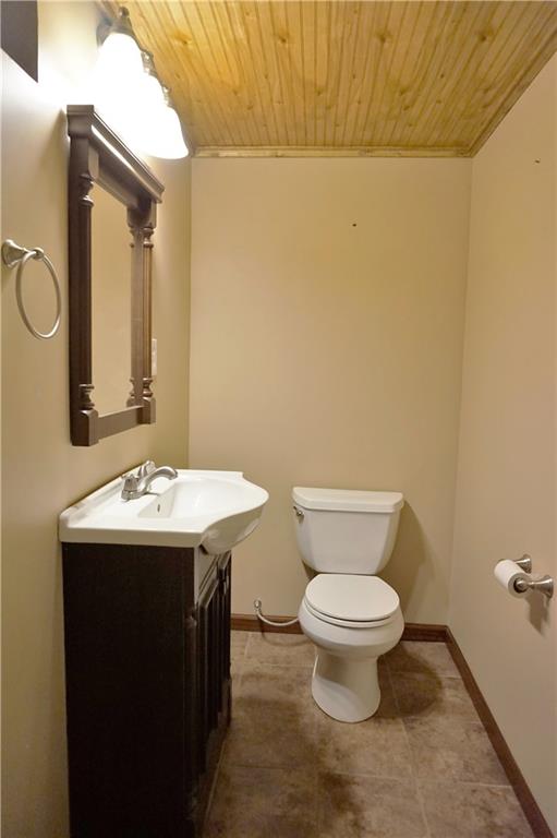 1304 South Main Street Butler, PA 16001 - Photo 23 of 25 Updated half bathroom in the lower level!