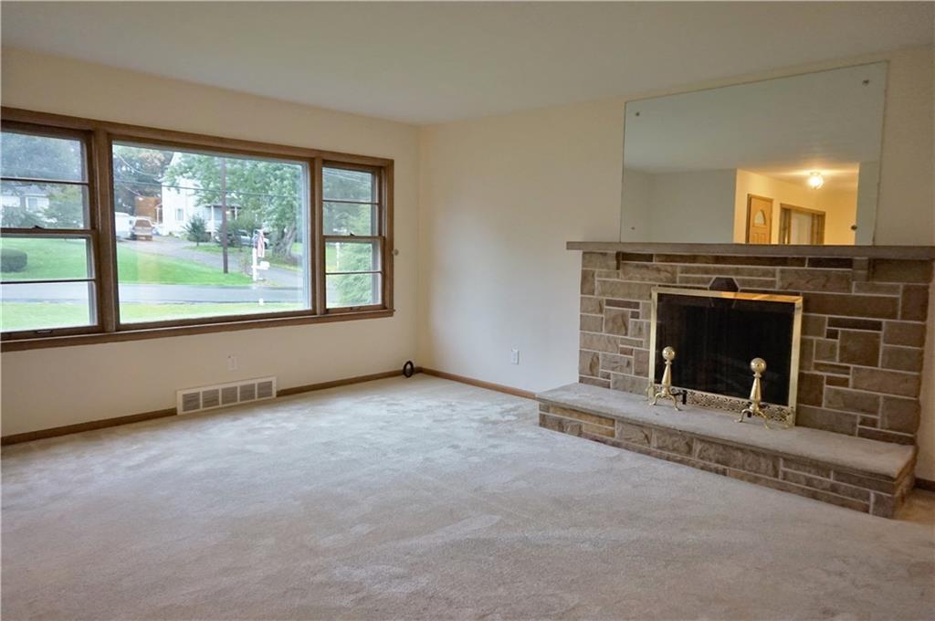 1304 South Main Street Butler, PA 16001 - Photo 4 of 25 Lots of natural light in every room!