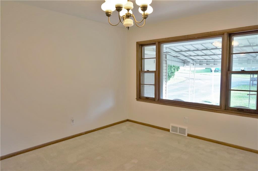 1304 South Main Street Butler, PA 16001 - Photo 6 of 25 Formal dining area!