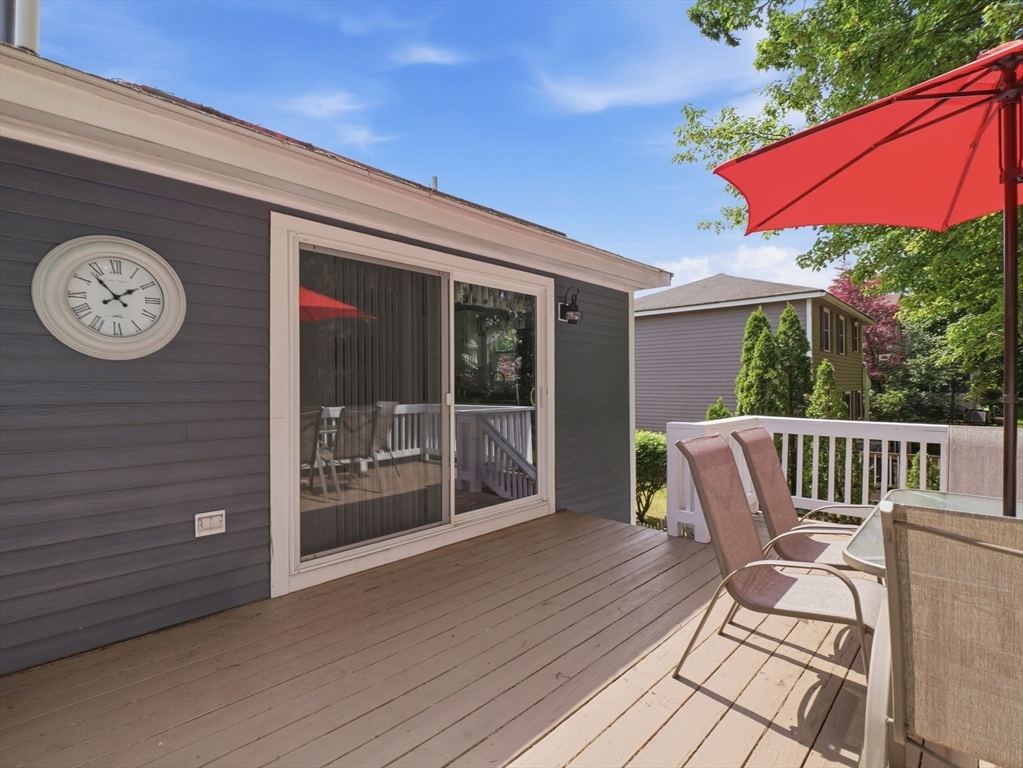 48 Oak Knoll Road Lowell, MA 01852 - Photo 32 of 41