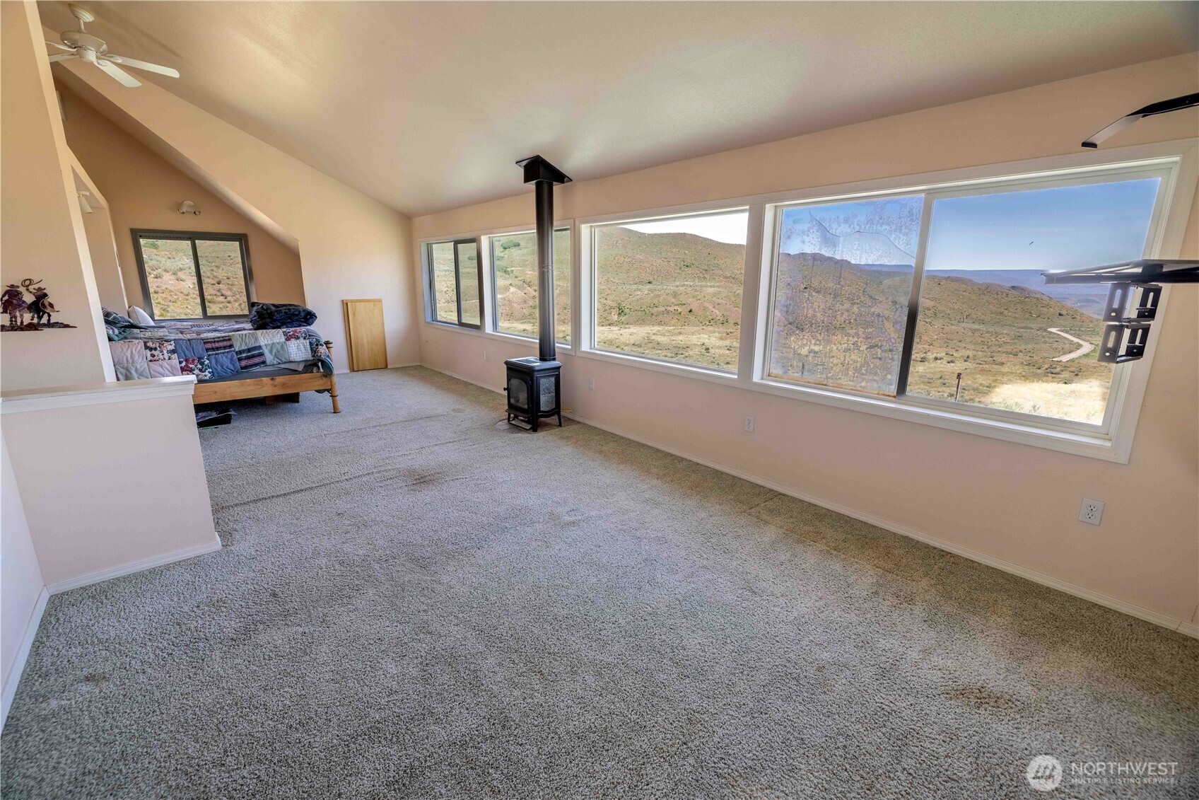 476 Bill Shaw Road Pateros, WA 98846 - Photo 19 of 40
