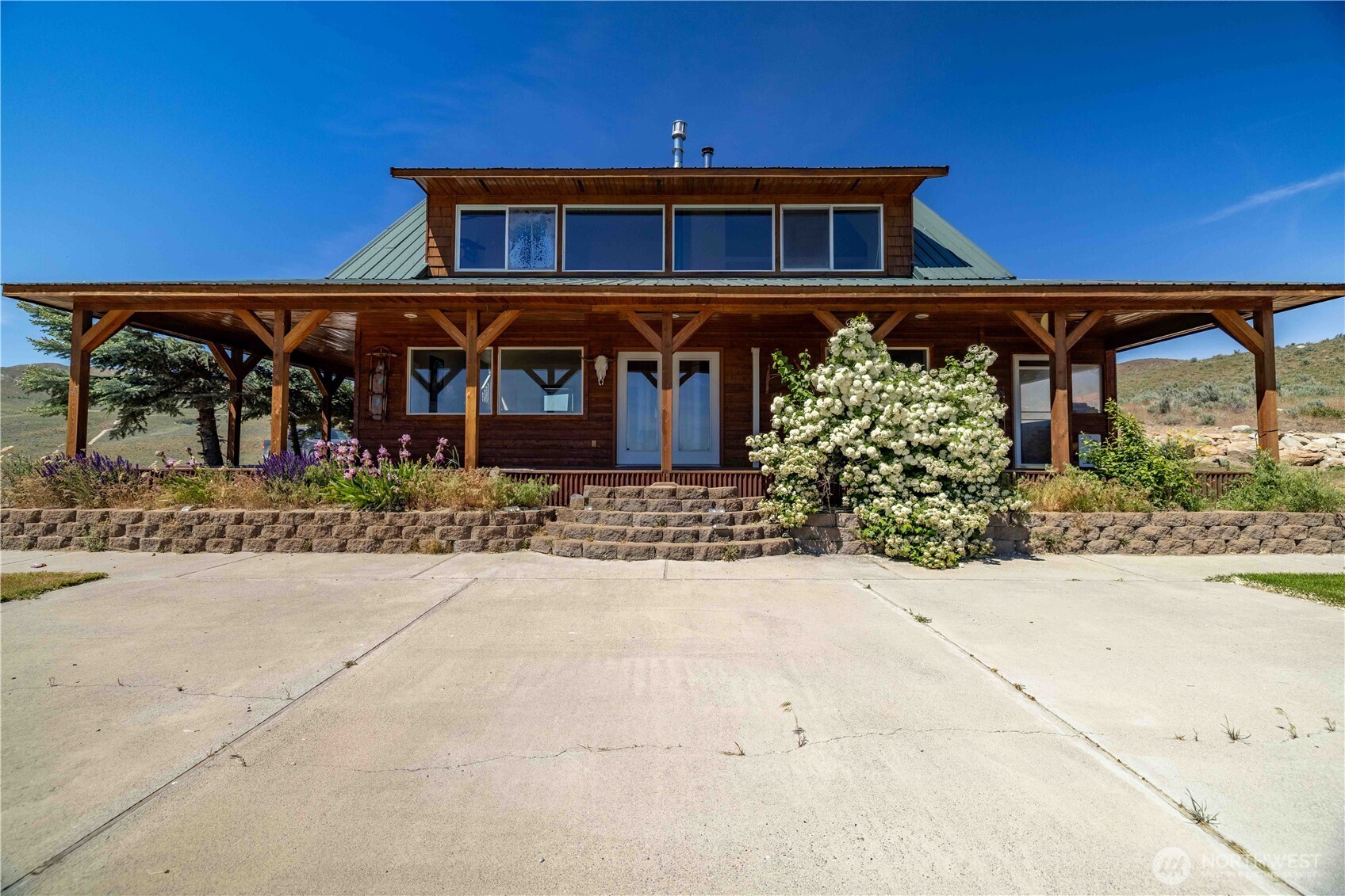 476 Bill Shaw Road Pateros, WA 98846 - Photo 2 of 40