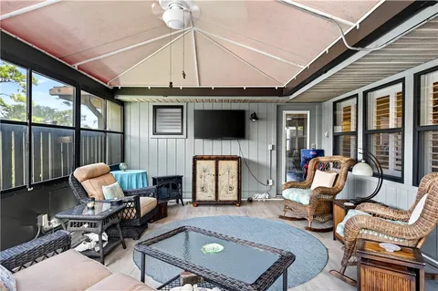 $231,800 | 725 Timber Ridge Trail Southwest, Unit B, Vero Beach, FL 32962