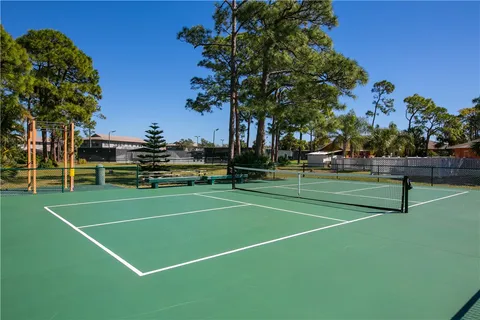 $231,800 | 725 Timber Ridge Trail Southwest, Unit B, Vero Beach, FL 32962