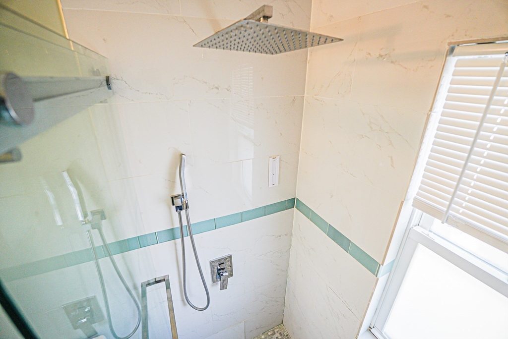 7 Rosebery Road, Unit 1 Boston, MA 02136 - Photo 16 of 37