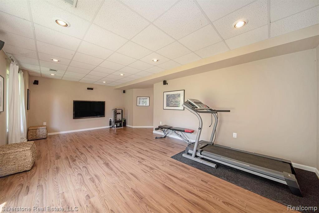 3195 Silverbrook Drive Rochester, MI 48306 - Photo 20 of 24