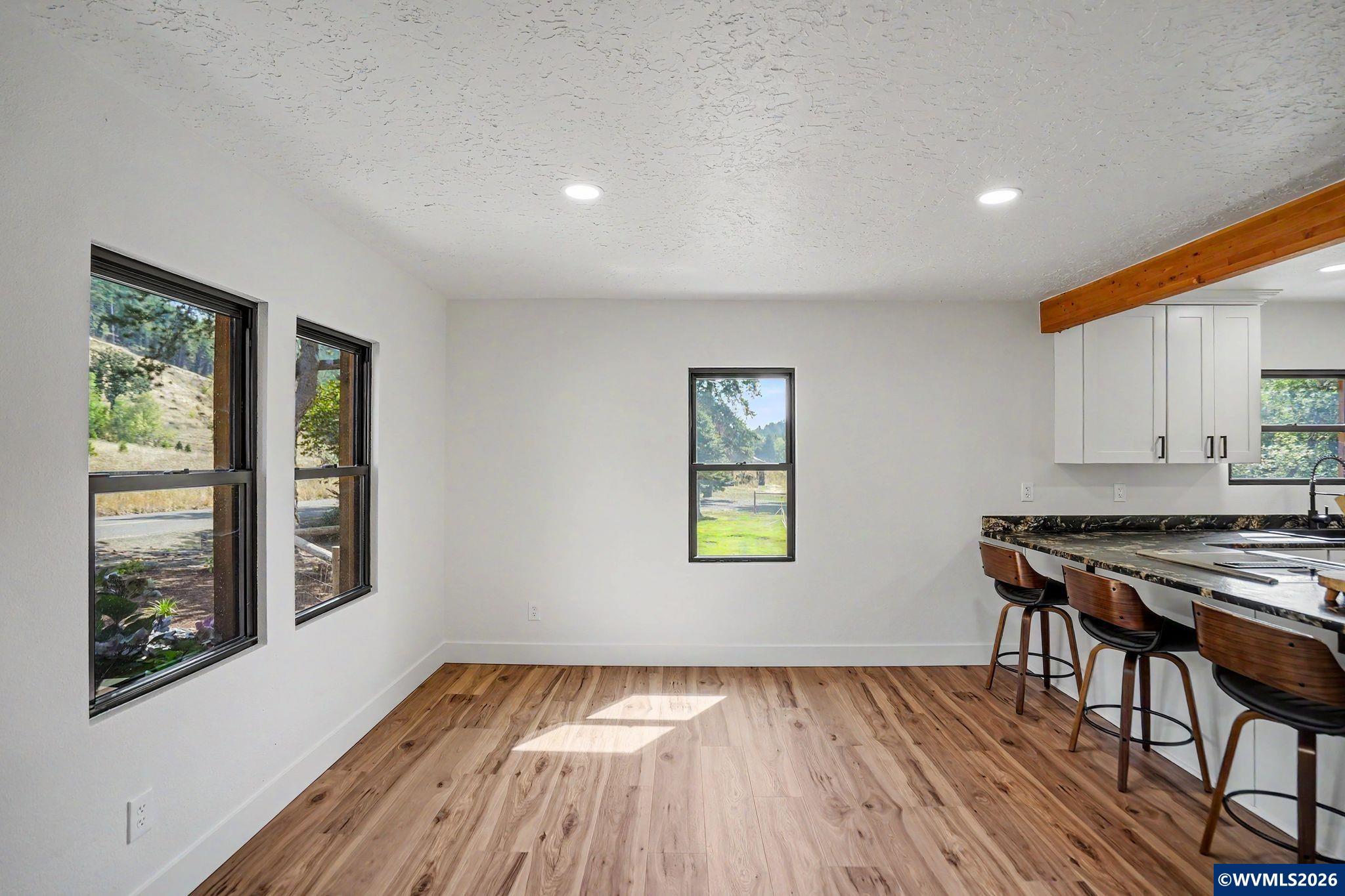 20970 Gooseneck Road Sheridan, OR 97378 - Photo 11 of 50 Gallery Image 11