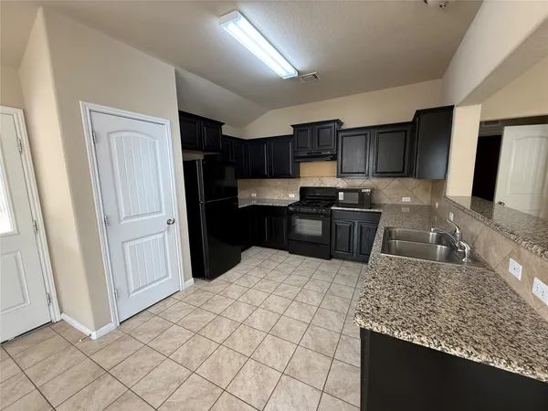 $1,900 | 1441 Hamiltons Way, Leander, TX 78641