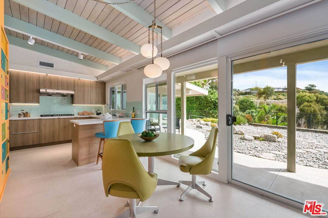 1412 North Tigertail Road Los Angeles, CA 90049 - Photo 10 of 48 Gallery Image 10