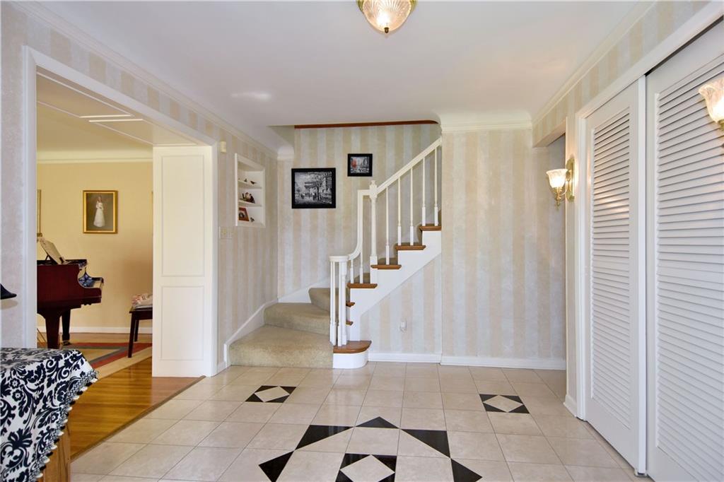401 Buckingham Road Fox Chapel, PA 15215 - Photo 4 of 25 Gallery Image 4