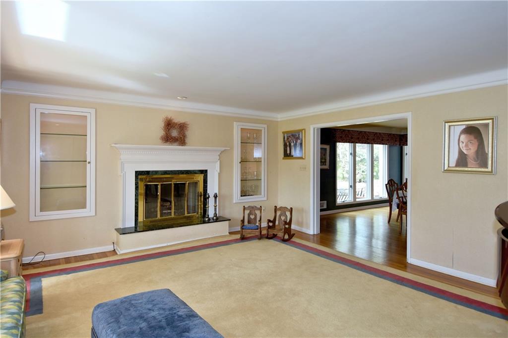 401 Buckingham Road Fox Chapel, PA 15215 - Photo 5 of 25 Gallery Image 5