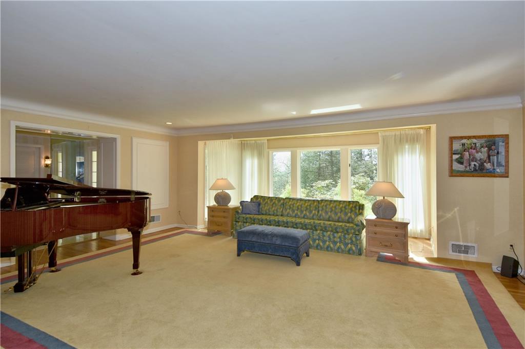 401 Buckingham Road Fox Chapel, PA 15215 - Photo 6 of 25 Gallery Image 6
