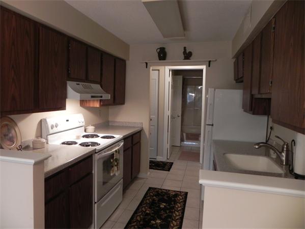 10 Beal's Cove Road, Unit K Hingham, MA 02043 - Photo 3 of 11 Gallery Image 3