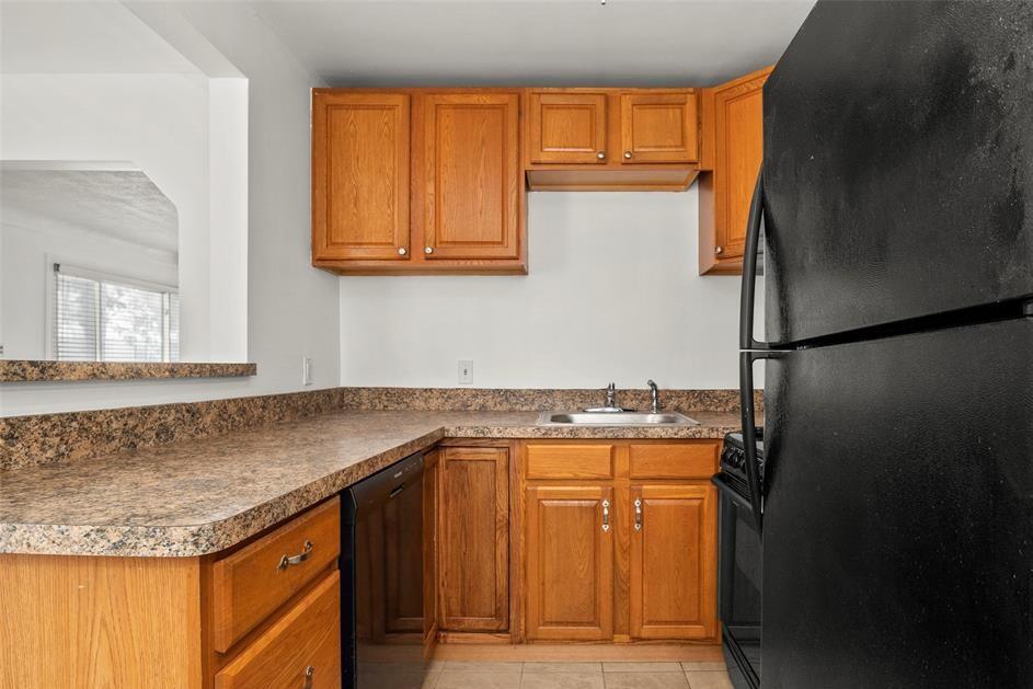 24868 Grove Avenue Eastpointe, MI 48021 - Photo 6 of 10 IMG_4581