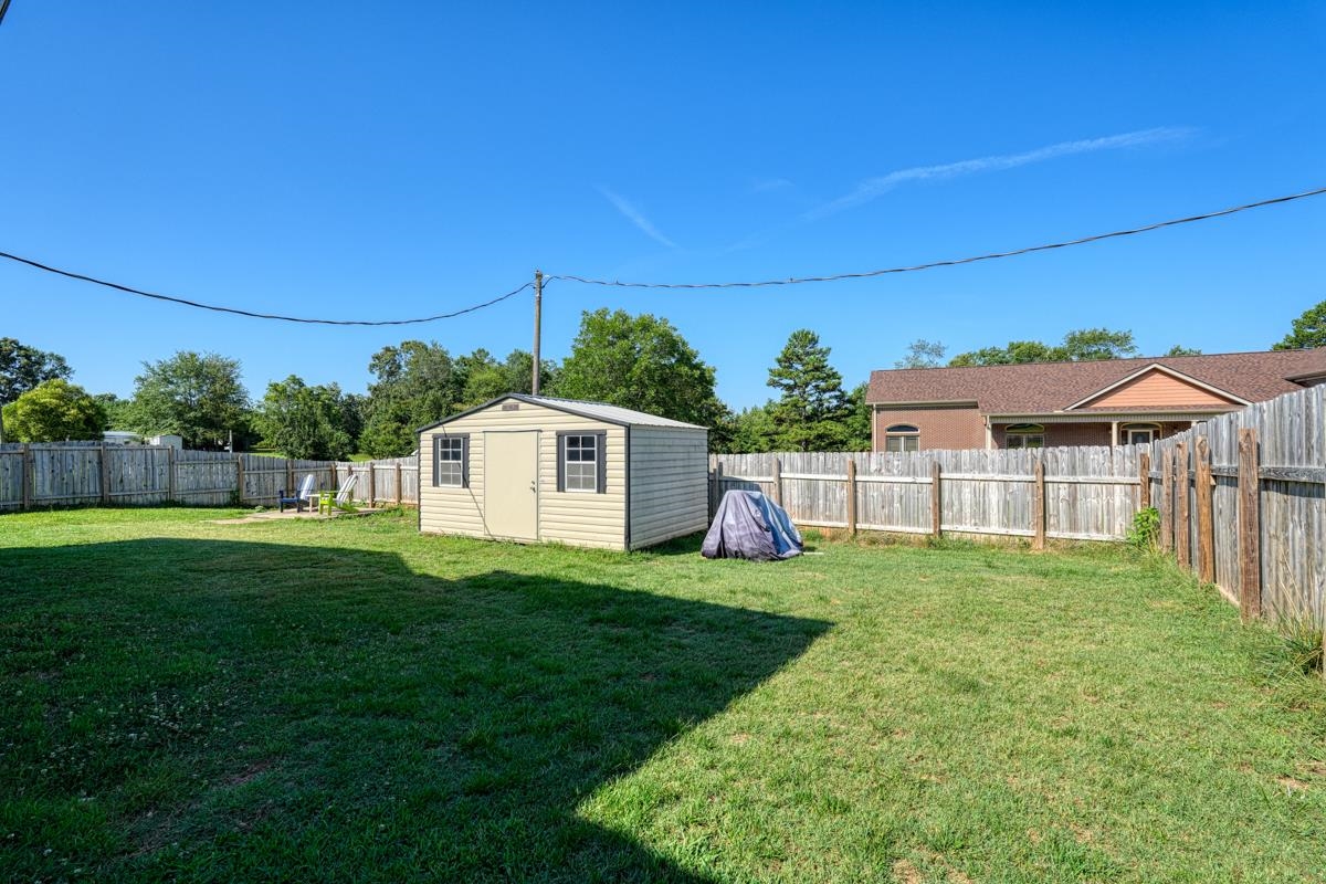1406 Ridge Road Greenville, SC 29607 - Photo 14 of 36 Gallery Image 14