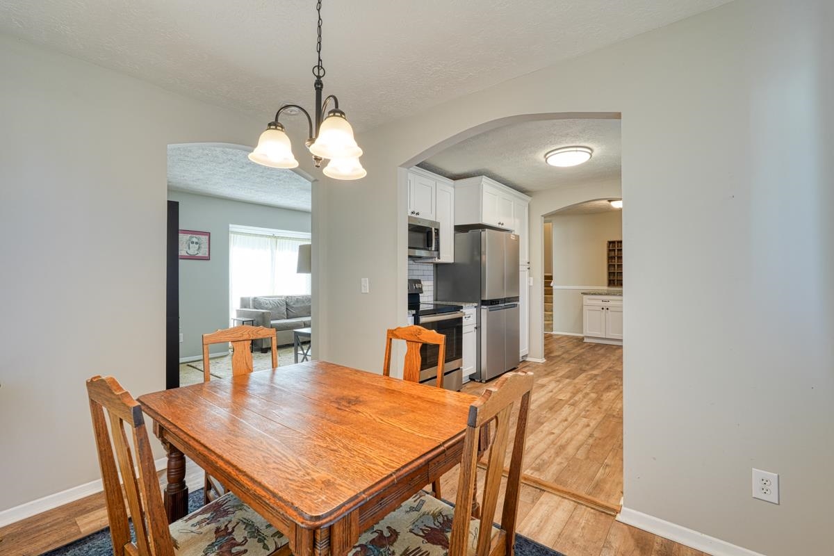 1406 Ridge Road Greenville, SC 29607 - Photo 7 of 36 Gallery Image 7