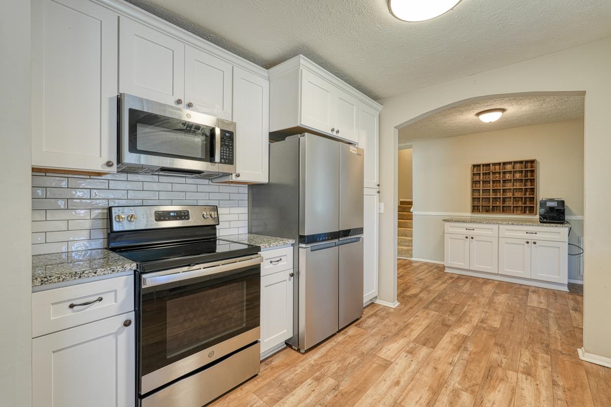 1406 Ridge Road Greenville, SC 29607 - Photo 8 of 36 Gallery Image 8