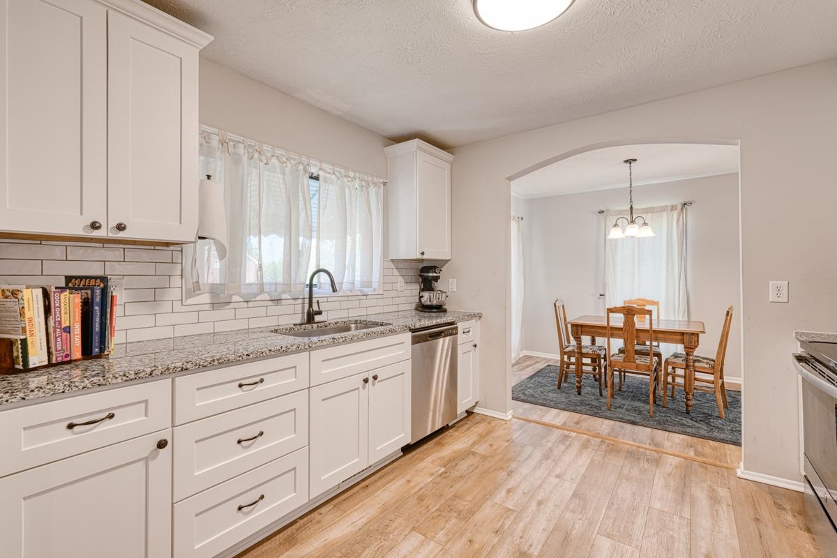 1406 Ridge Road Greenville, SC 29607 - Photo 10 of 36 Gallery Image 10