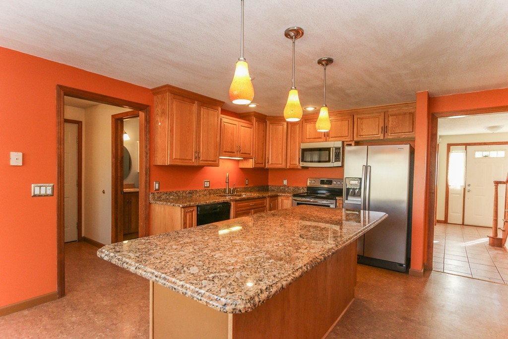 849 Shaker Road Longmeadow, MA 01106 - Photo 4 of 29