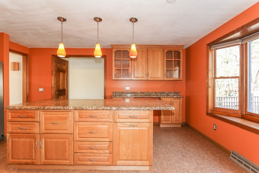 849 Shaker Road Longmeadow, MA 01106 - Photo 5 of 29