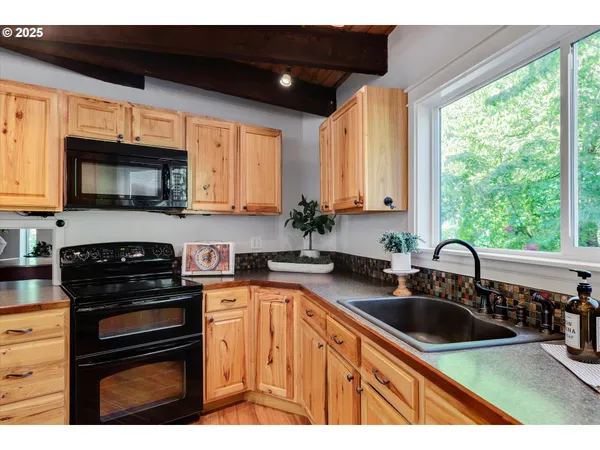 $1,299,000 | 7755 Southwest Bracken Drive, Cornelius, OR 97113