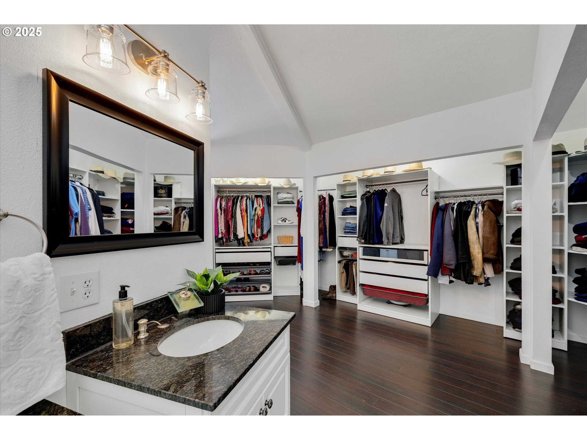 7755 Southwest Bracken Drive Cornelius, OR 97113 - Photo 26 of 47 Owner's Suite Bedroom