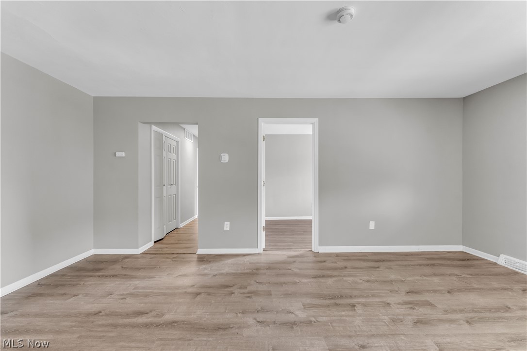 2537 Noble Road, Unit 301 Cleveland Heights, OH 44121 - Photo 4 of 21