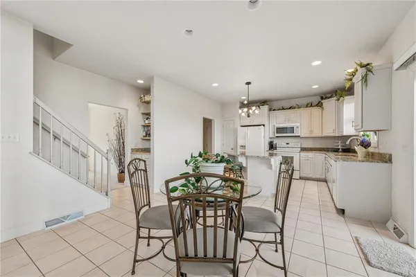 $680,000 | 836 Forest Oaks Trail, North Huntingdon, PA 15642