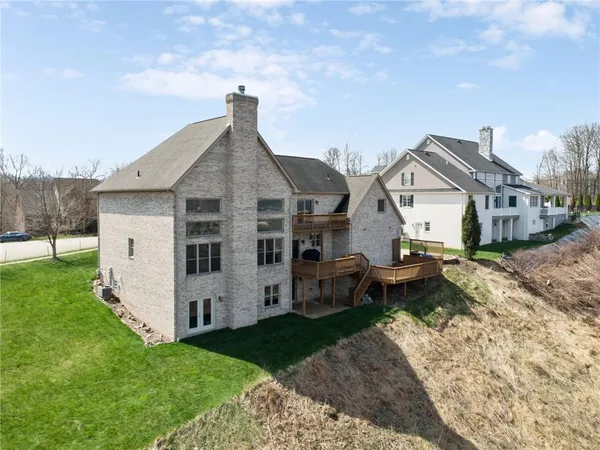 $680,000 | 836 Forest Oaks Trail, North Huntingdon, PA 15642