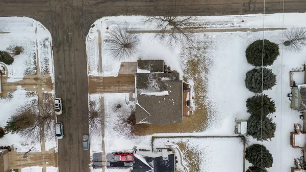 $415,000 | 1122 Yorkshire Drive South, Sycamore, IL 60178