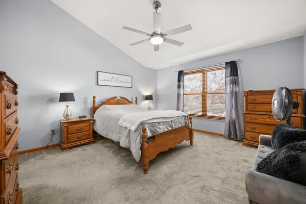 $415,000 | 1122 Yorkshire Drive South, Sycamore, IL 60178