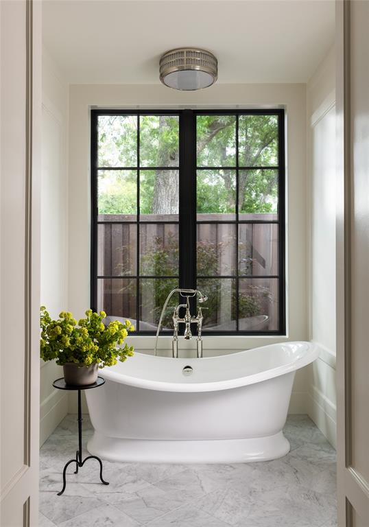 4405 Wildwood Road Dallas, TX 75209 - Photo 20 of 26 Rohl Tub and Plumbing