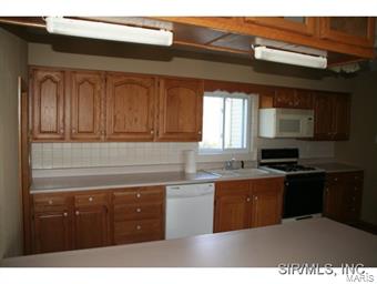 7582 Kerin Road Alhambra, IL 62001 - Photo 12 of 17
