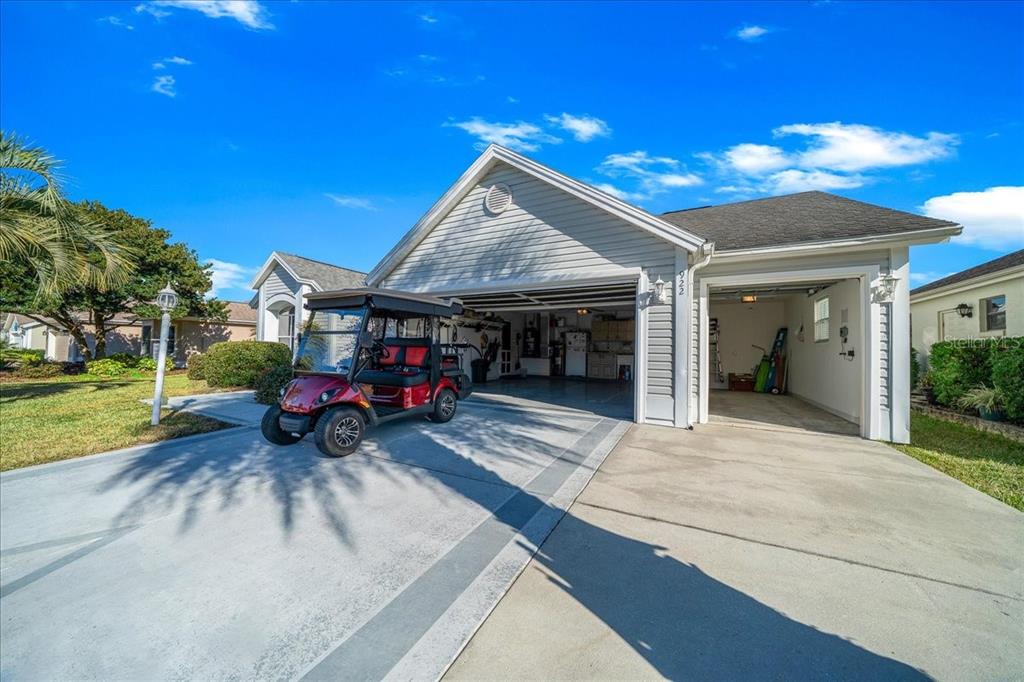 922 Soledad Way The Villages, FL 32159 - Photo 5 of 82