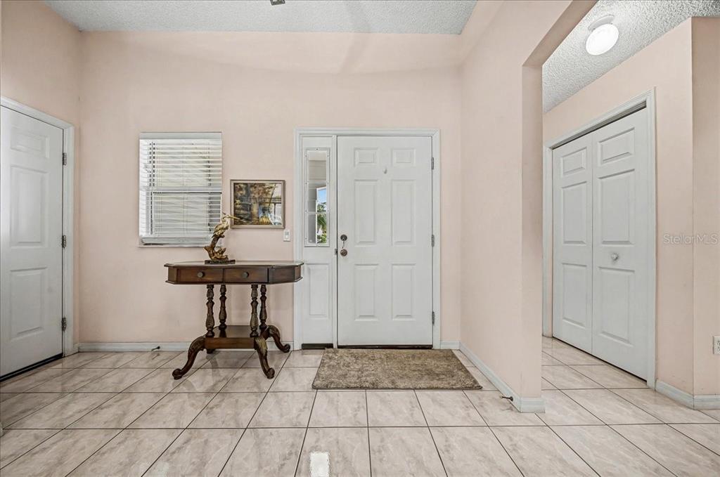 922 Soledad Way The Villages, FL 32159 - Photo 9 of 82