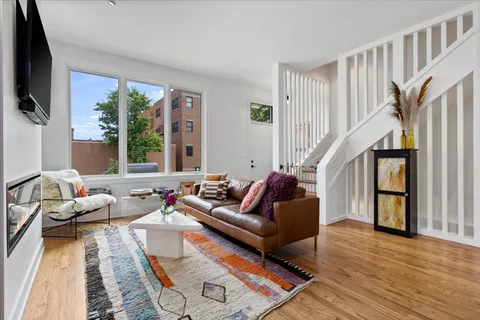 $1,225,000 | 610 North Damen Avenue, Chicago, IL 60612