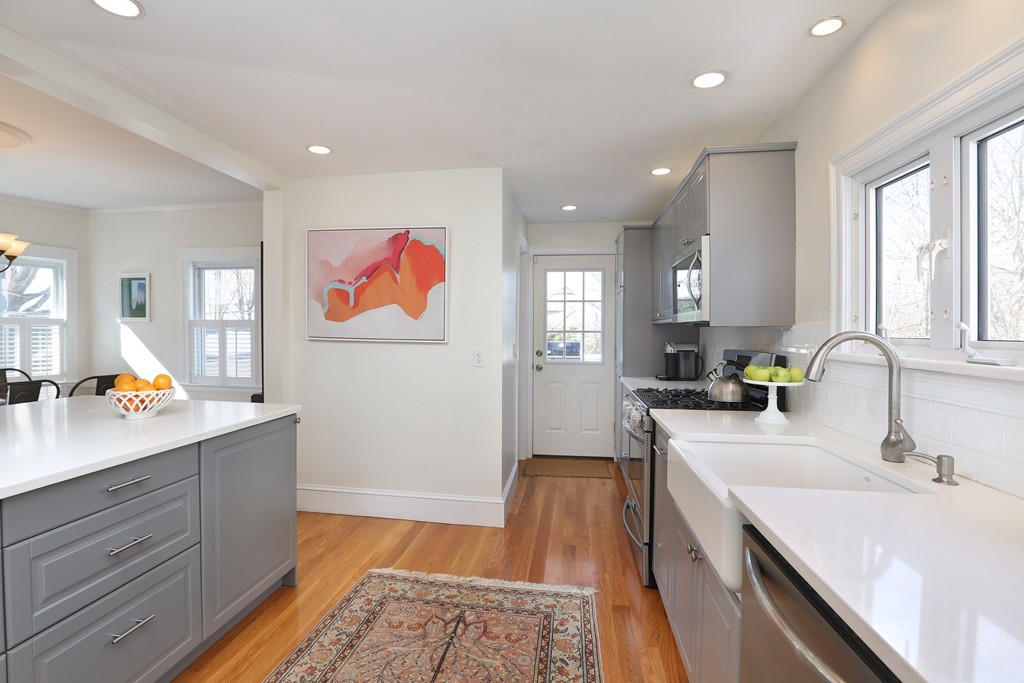 86 Manthorne Road Boston, MA 02132 - Photo 5 of 11 Gallery Image 5