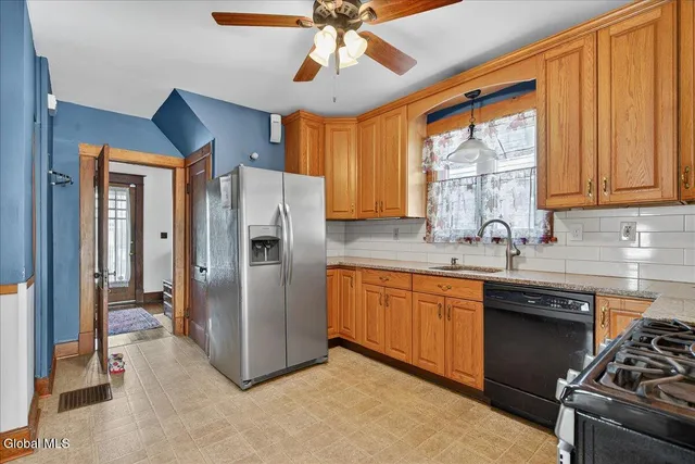 $250,000 | 1060 Keyes Avenue, Schenectady, NY 12309