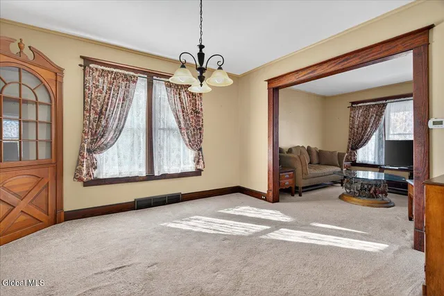 $250,000 | 1060 Keyes Avenue, Schenectady, NY 12309