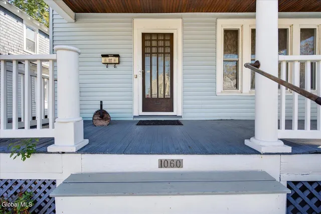 $250,000 | 1060 Keyes Avenue, Schenectady, NY 12309