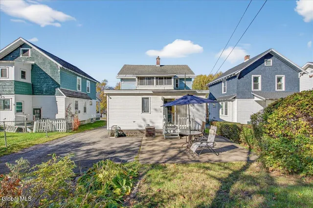 $250,000 | 1060 Keyes Avenue, Schenectady, NY 12309