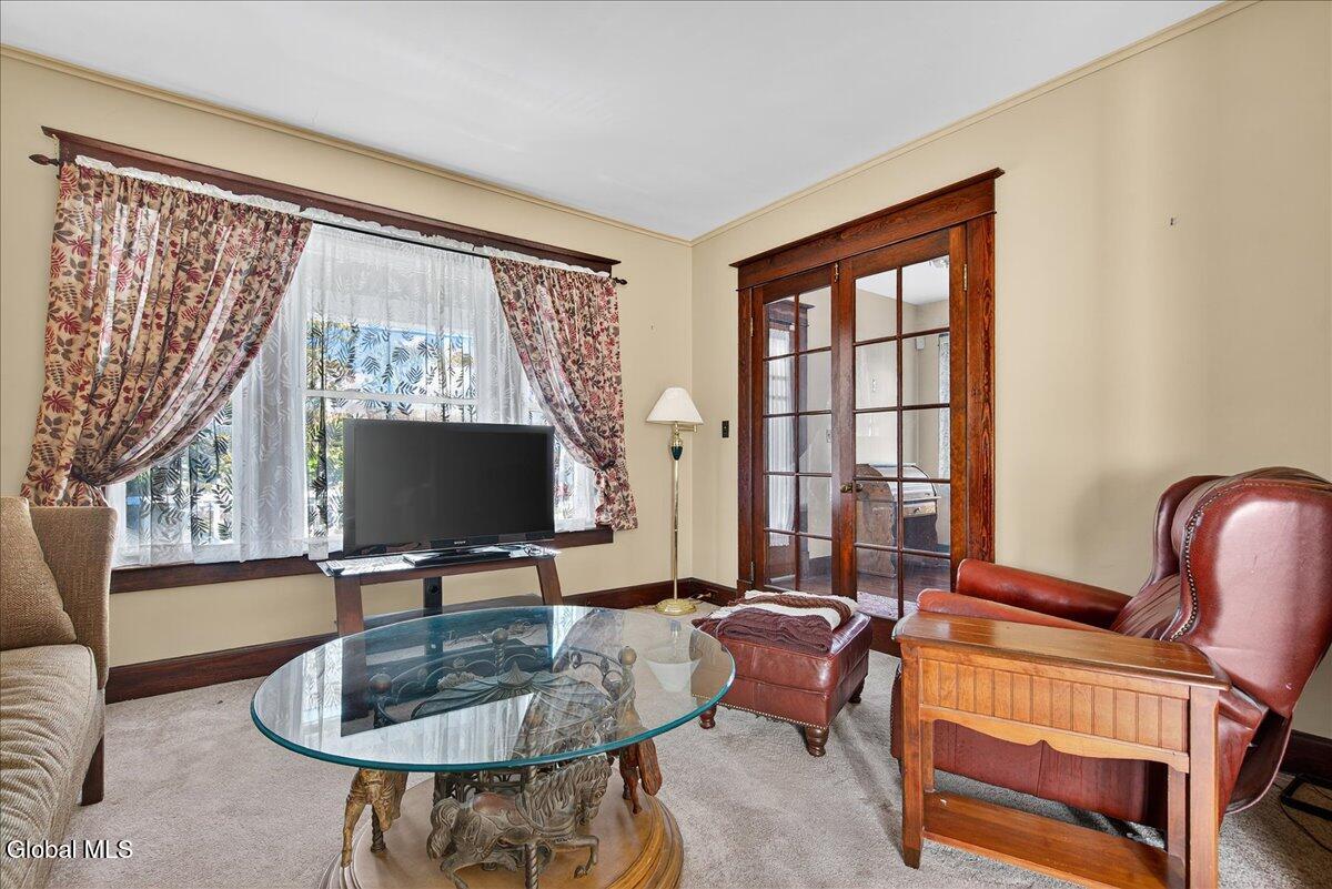 1060 Keyes Avenue Schenectady, NY 12309 - Photo 8 of 31 24-1060 KEYES-12