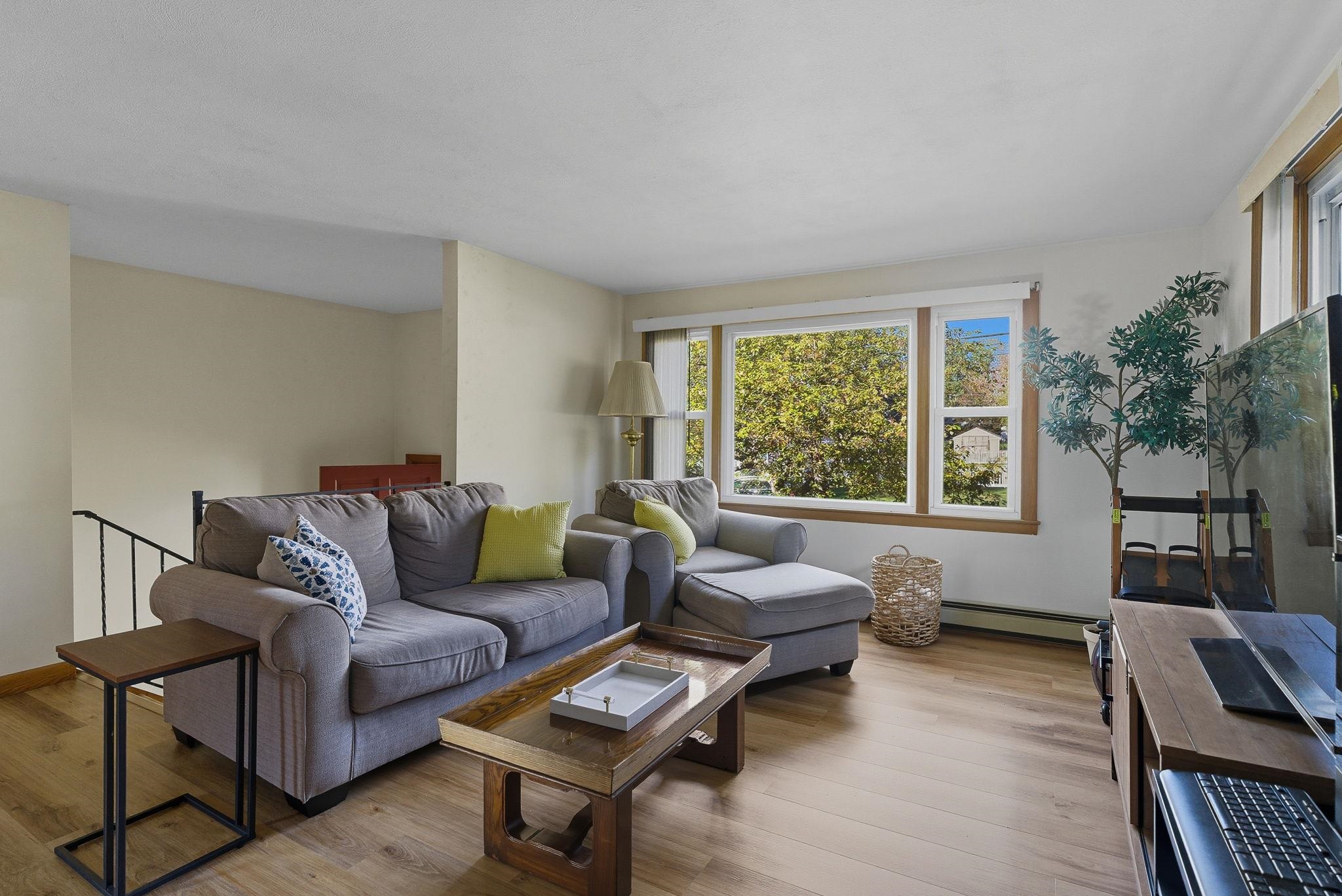 4 Vernon Avenue Rochester, NH 03867 - Photo 4 of 18